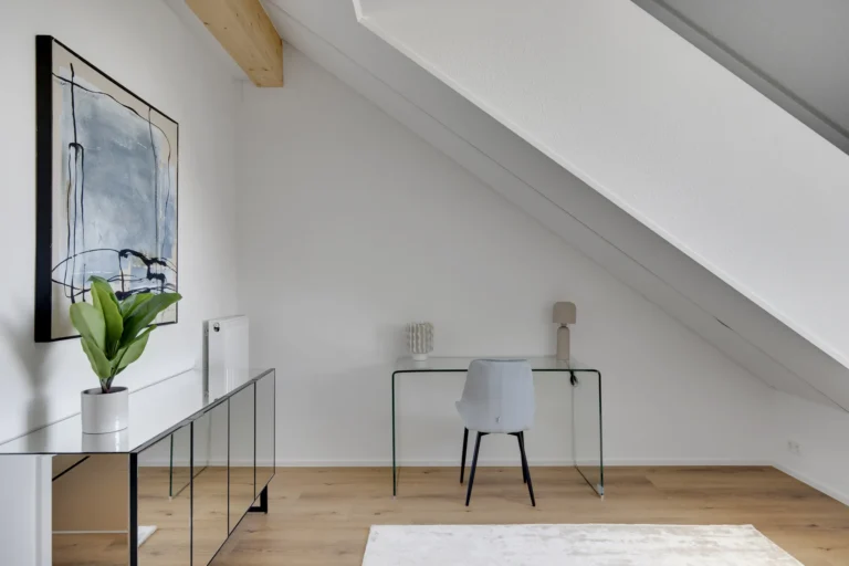 Dachgeschoss Zimmer Haus mieten