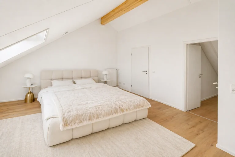 Dachgeschoss Zimmer Haus mieten
